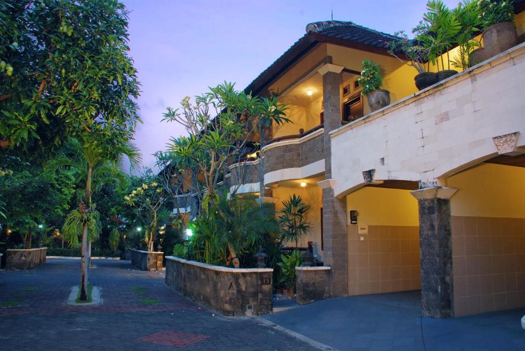 Hotel Taman Ayu 212 Denpasar Exterior foto