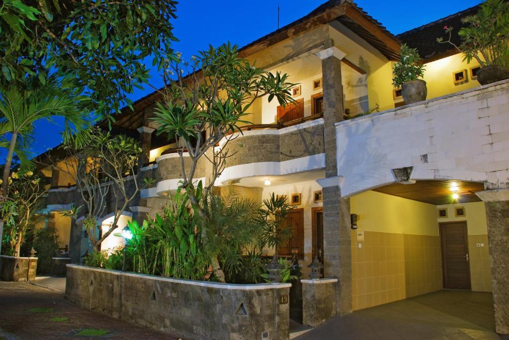 Hotel Taman Ayu 212 Denpasar Exterior foto