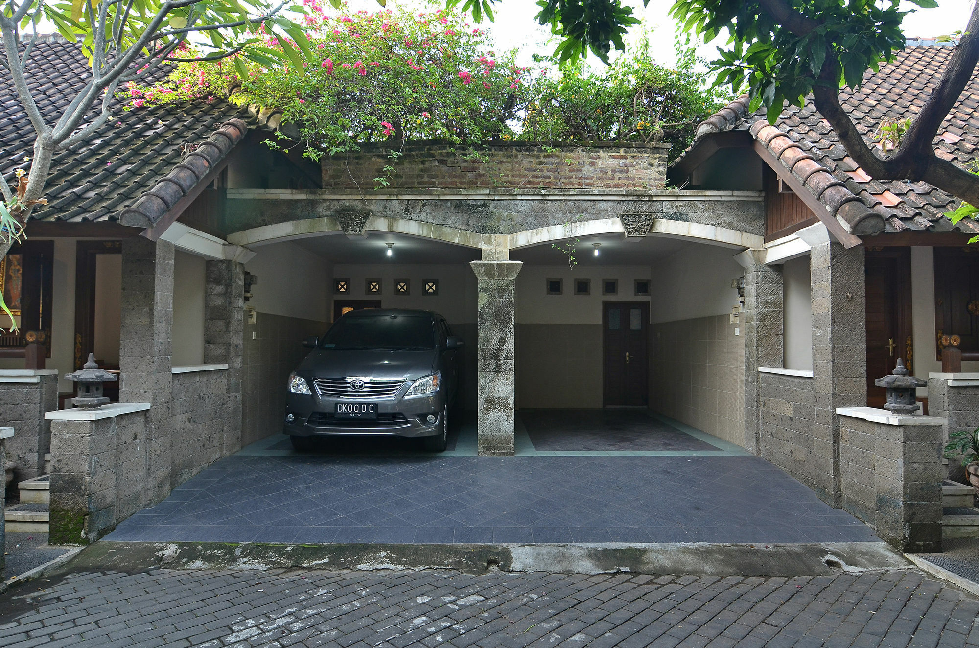 Hotel Taman Ayu 212 Denpasar Exterior foto